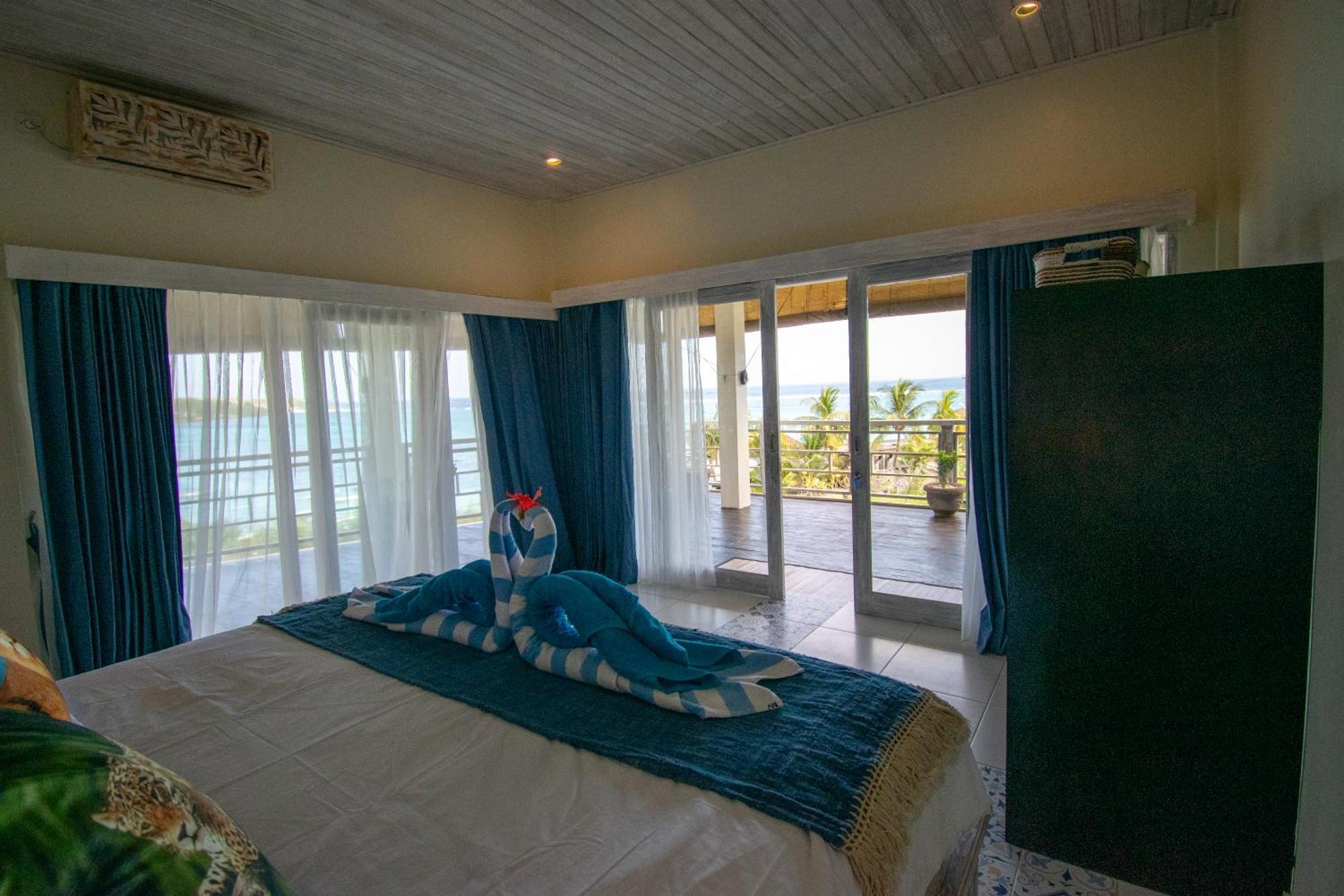 Nusa View - Oceanfront Rentals Lembongan Exteriör bild